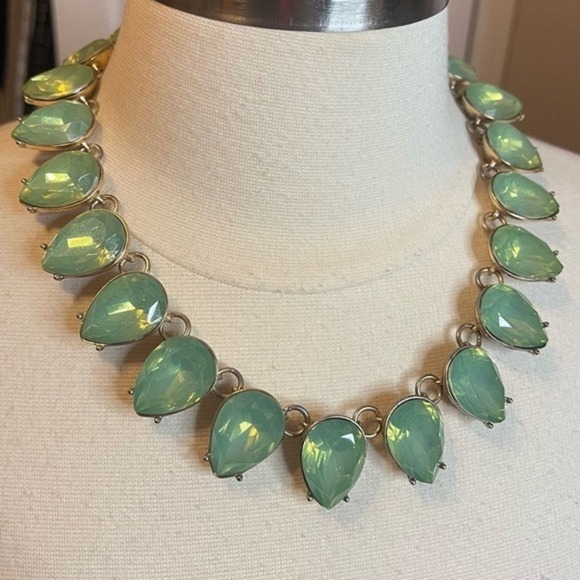BOUTIQUE Light Green Pear Shape Gem Statement Necklace - Picture 2 of 4